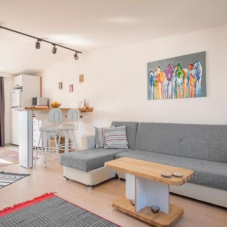 Central, Cozy, 15 Min Walk To The Beach, Fast Wi-Fi, Free Parking, 4Ppl Bodrum Dış mekan fotoğraf