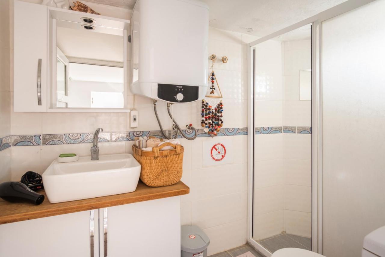 Central, Cozy, 15 Min Walk To The Beach, Fast Wi-Fi, Free Parking, 4Ppl Bodrum Dış mekan fotoğraf