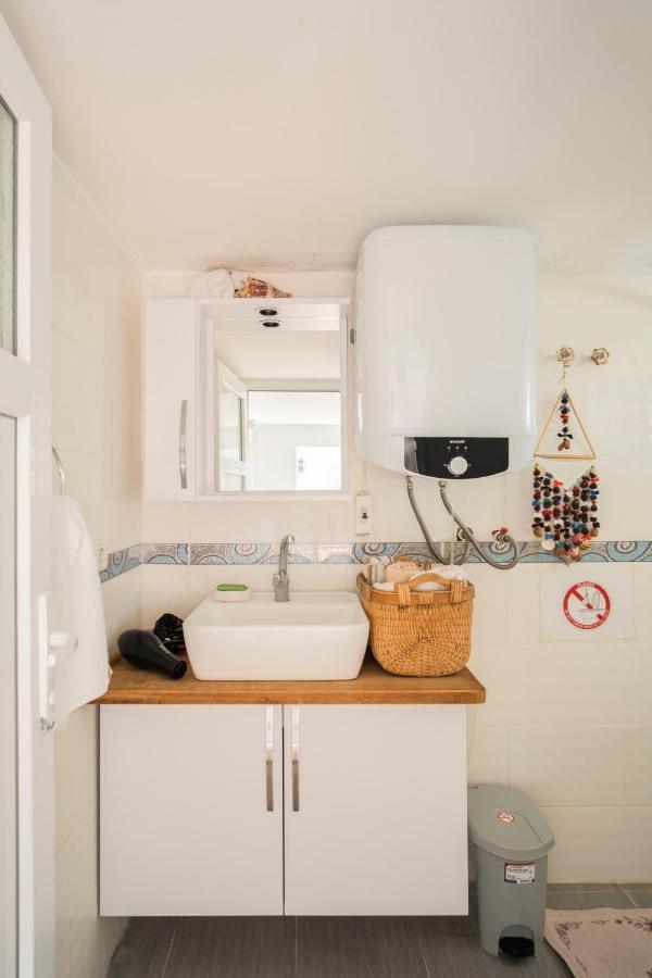 Central, Cozy, 15 Min Walk To The Beach, Fast Wi-Fi, Free Parking, 4Ppl Bodrum Dış mekan fotoğraf