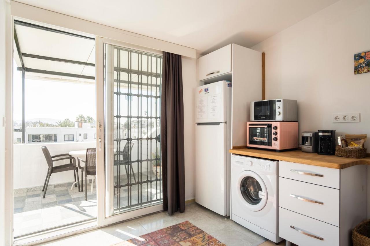 Central, Cozy, 15 Min Walk To The Beach, Fast Wi-Fi, Free Parking, 4Ppl Bodrum Dış mekan fotoğraf