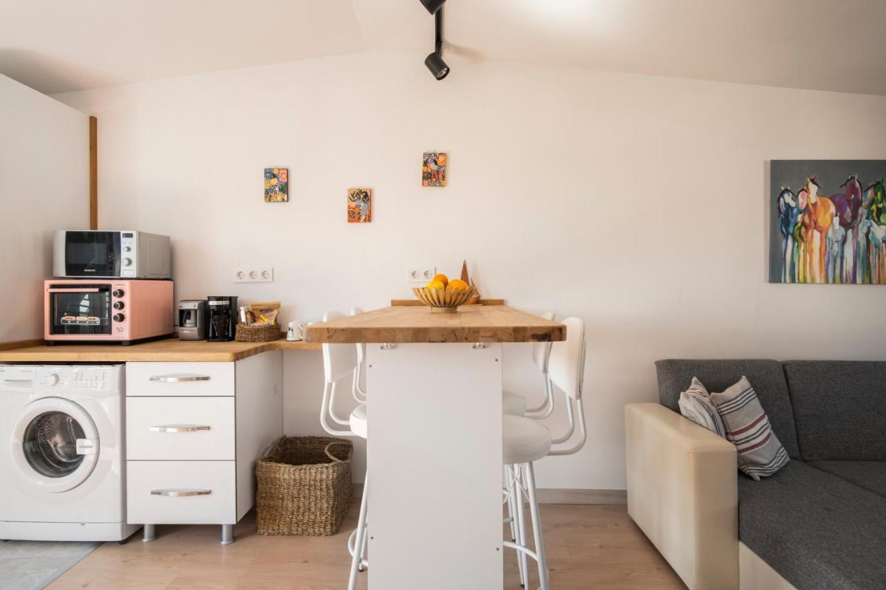 Central, Cozy, 15 Min Walk To The Beach, Fast Wi-Fi, Free Parking, 4Ppl Bodrum Dış mekan fotoğraf