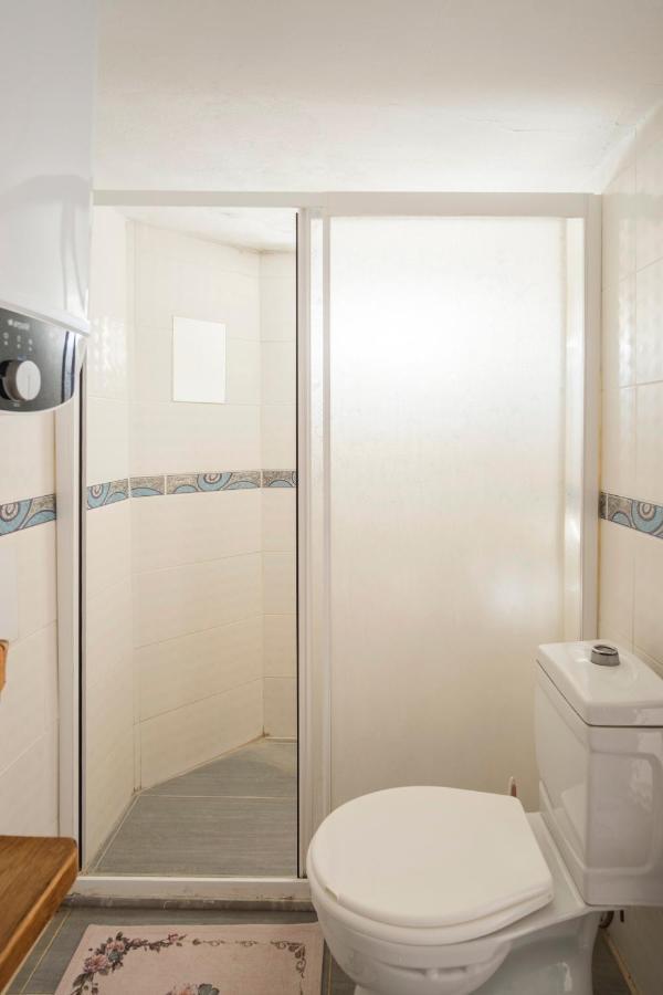 Central, Cozy, 15 Min Walk To The Beach, Fast Wi-Fi, Free Parking, 4Ppl Bodrum Dış mekan fotoğraf