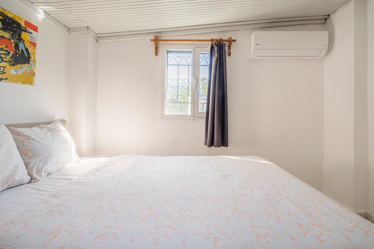 Central, Cozy, 15 Min Walk To The Beach, Fast Wi-Fi, Free Parking, 4Ppl Bodrum Dış mekan fotoğraf